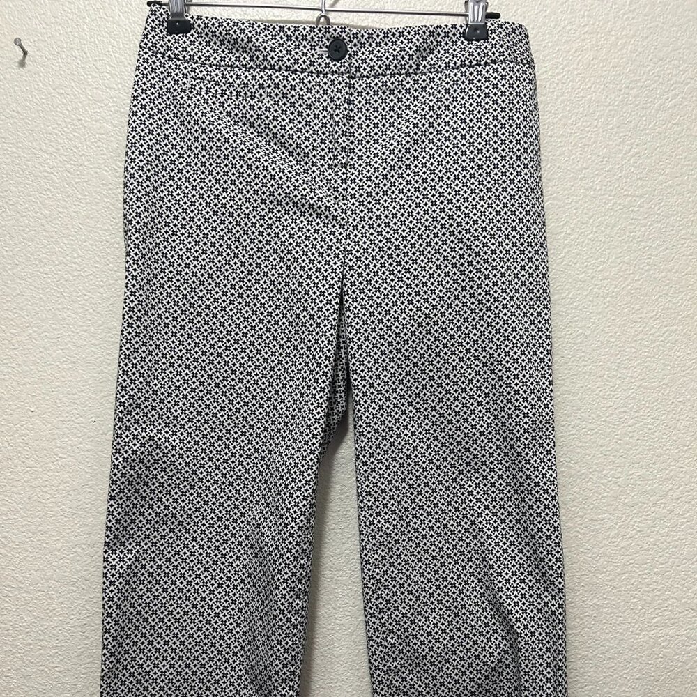 Talbots's straight leg capris, black and white pattern, size 4 petite